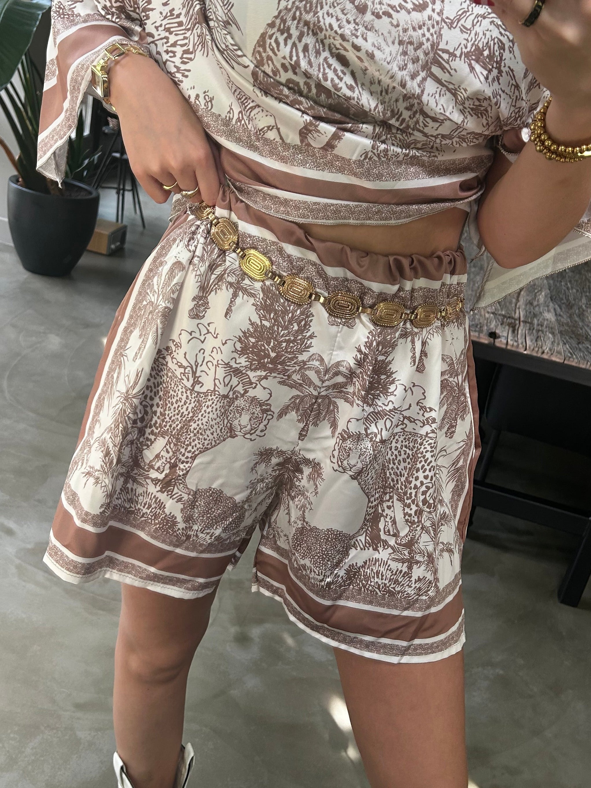 Short - Vivian Linn Beige