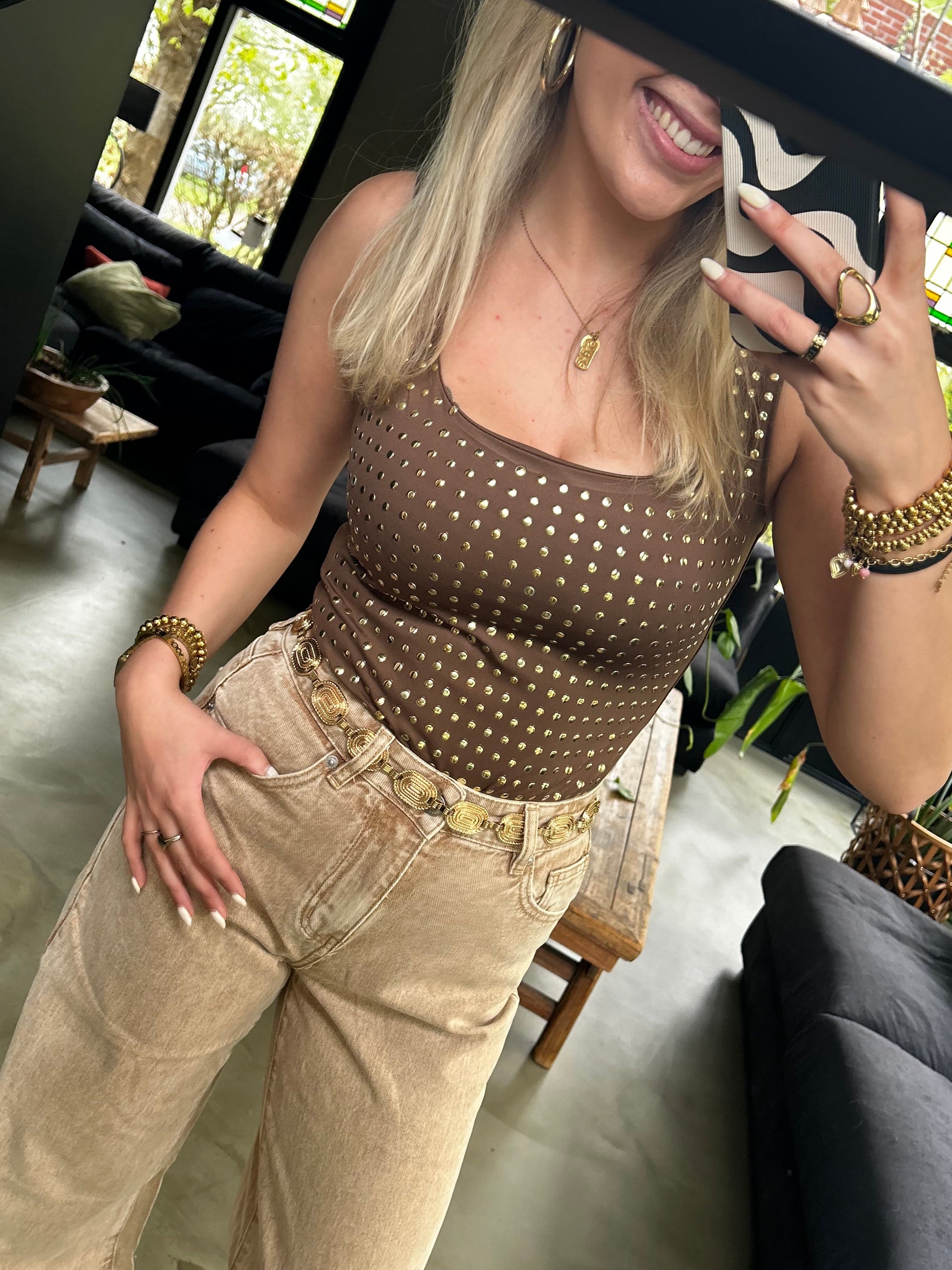 Body - Livia Bruin Goud