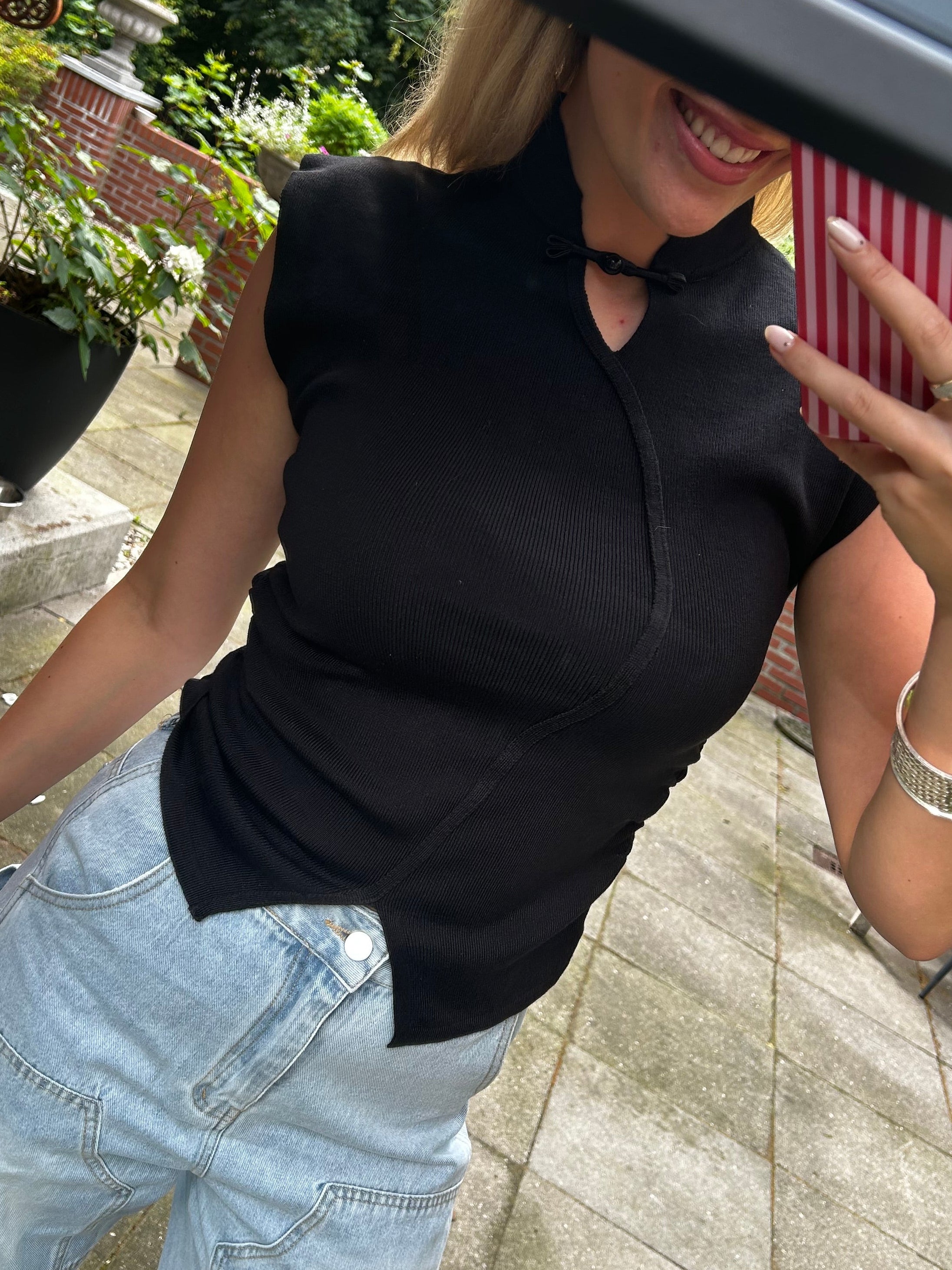 Top - Willow Zwart