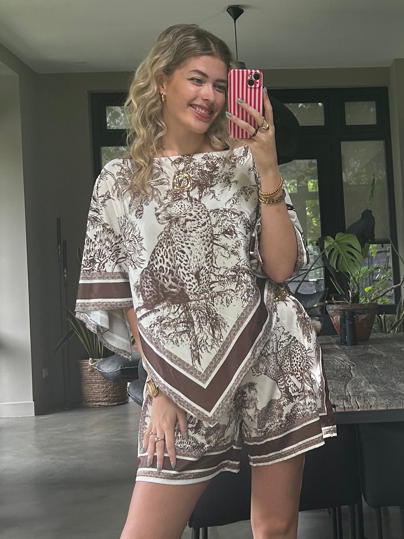 Top - Vivian Bruin