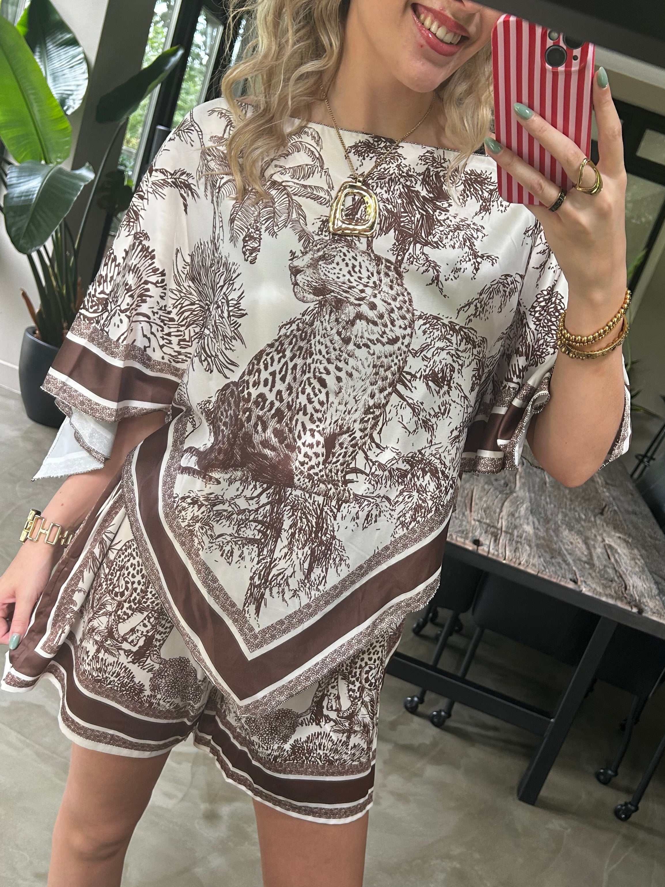Top - Vivian Bruin