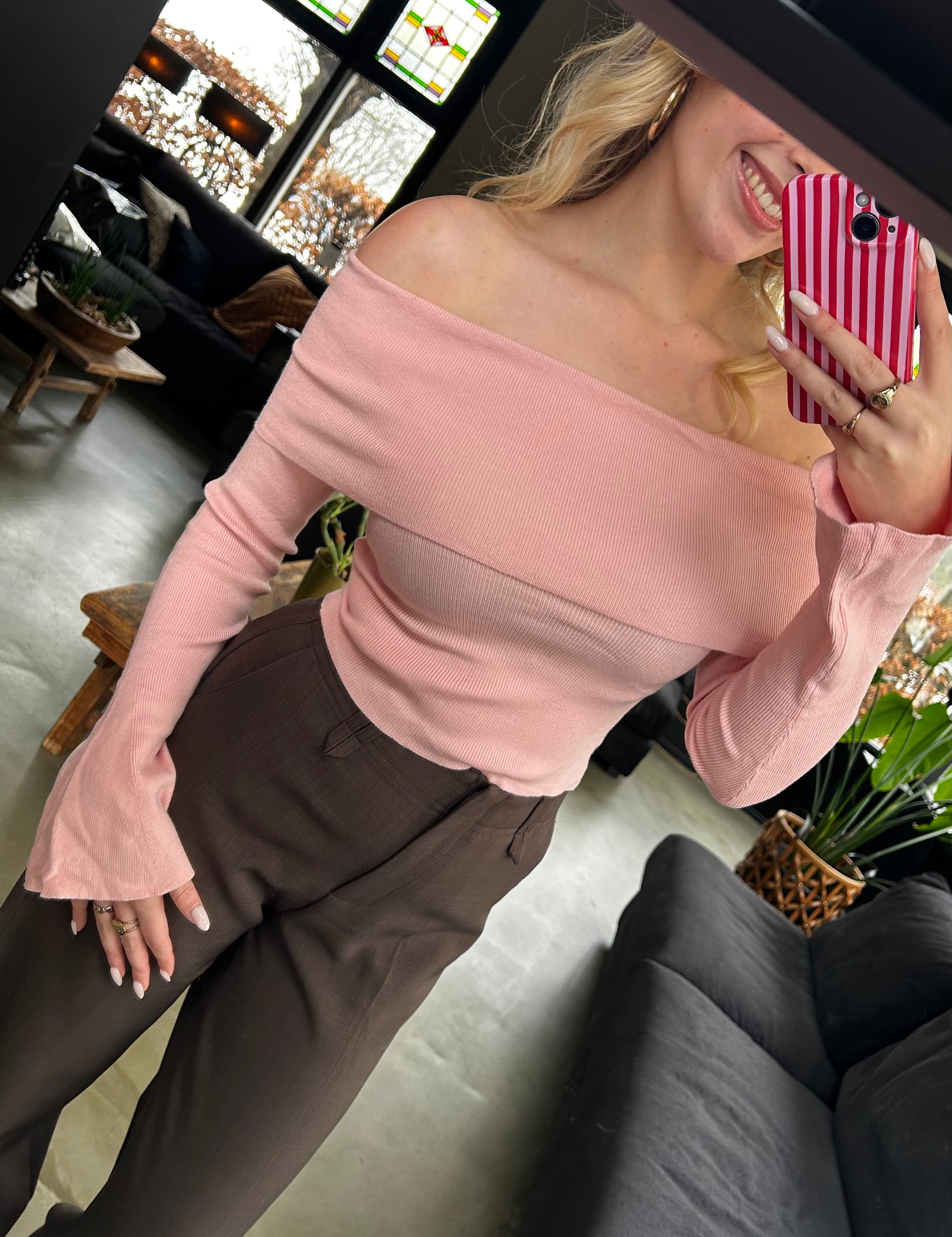 roze-off-shoulder-top_4.jpg